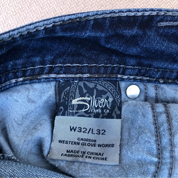 Silver Women’s Suki Surplus Flare Raw Hem Dark Wash Mid Rise Jeans W32/L32 - Picture 14 of 15